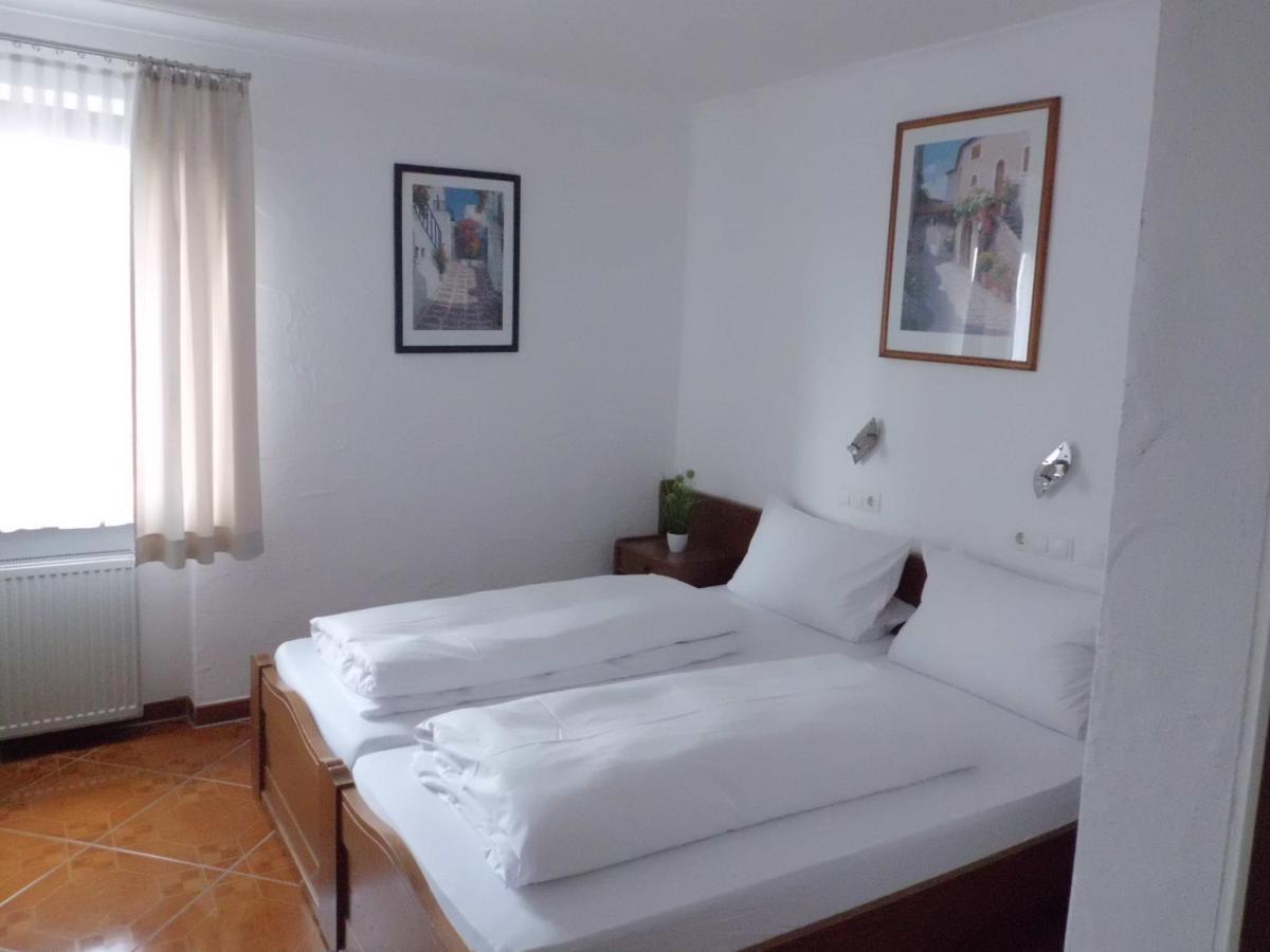 Hotel Restaurant Zur Pfanne Urbar  المظهر الخارجي الصورة