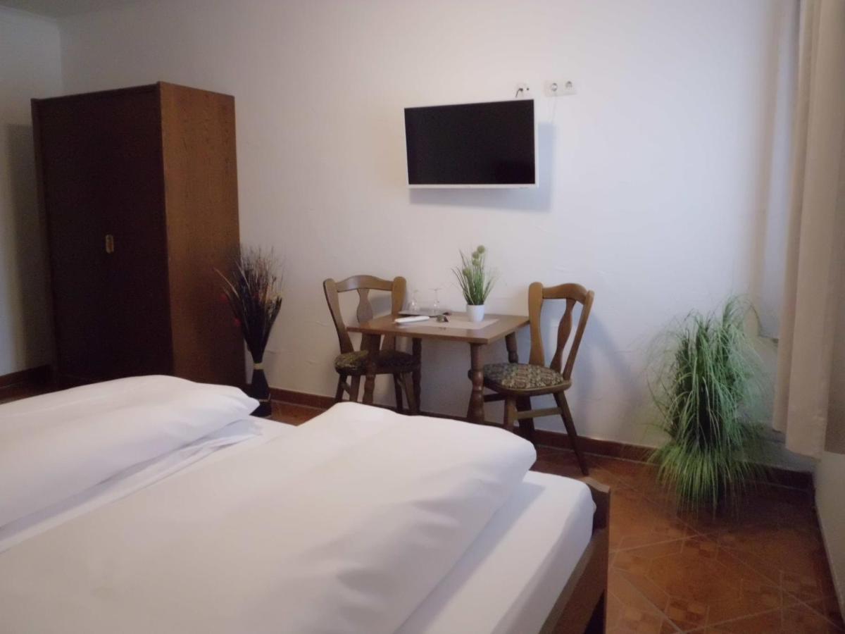 Hotel Restaurant Zur Pfanne Urbar  المظهر الخارجي الصورة